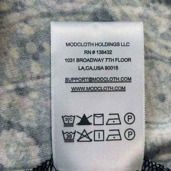 MODCLOTH Paisley Floral Bell Sleeved Dress, Size Large - NWT - Picture 8 of 9